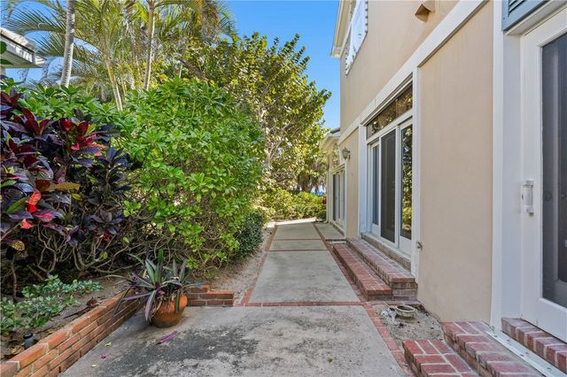 210 N Camelia Court, Vero Beach, FL 32963