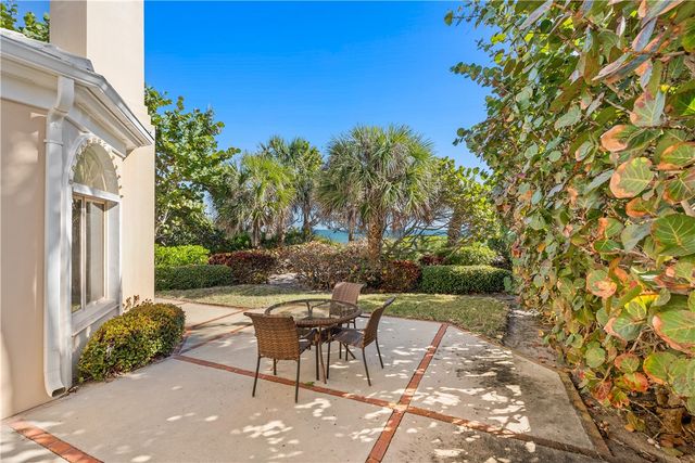 210 N Camelia Court, Vero Beach, FL 32963