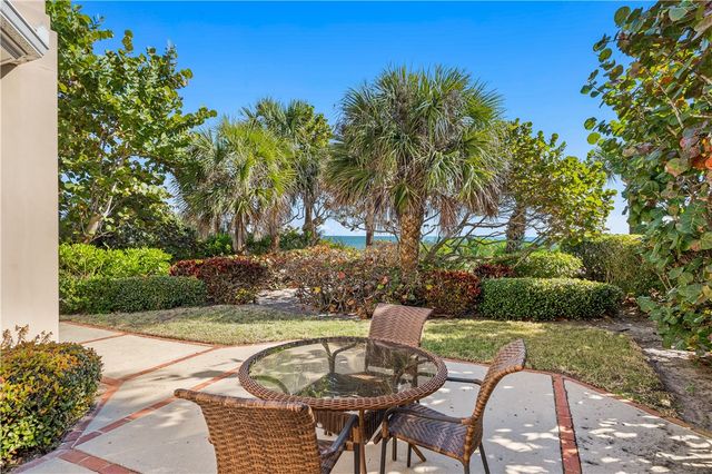 210 N Camelia Court, Vero Beach, FL 32963