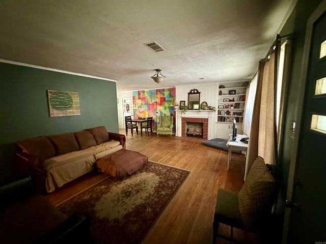 1512 W 23rd Avenue, Pine Bluff, AR 71603