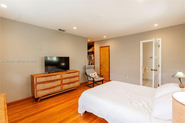 1449 Baracoa Ave, Coral Gables, FL 33146