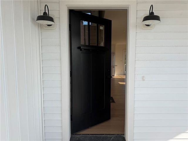 27 Massasoit Avenue, Bristol, RI 02809
