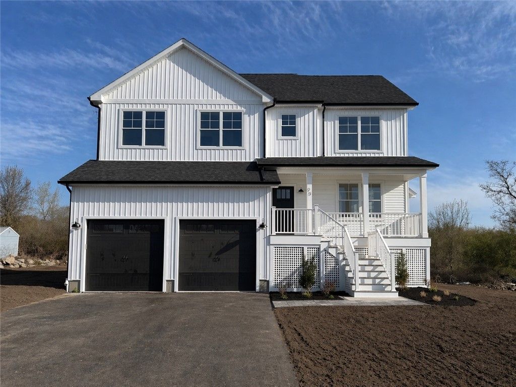 27 Massasoit Avenue, Bristol, RI 02809
