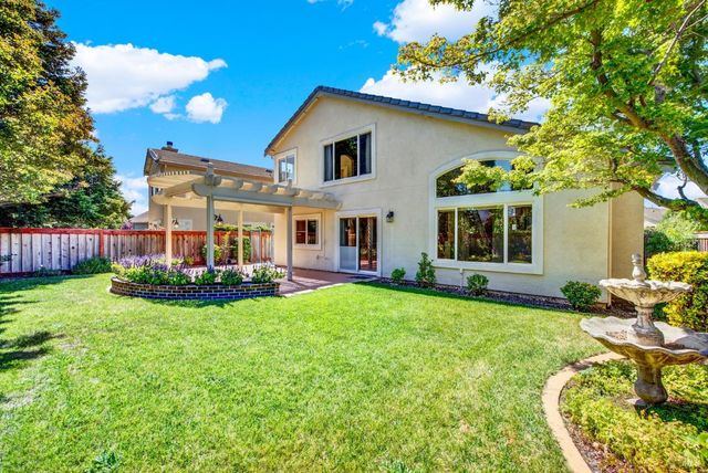 582 Picasso Ct, Fairfield, CA 94534