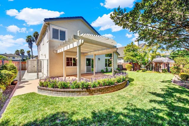 582 Picasso Ct, Fairfield, CA 94534