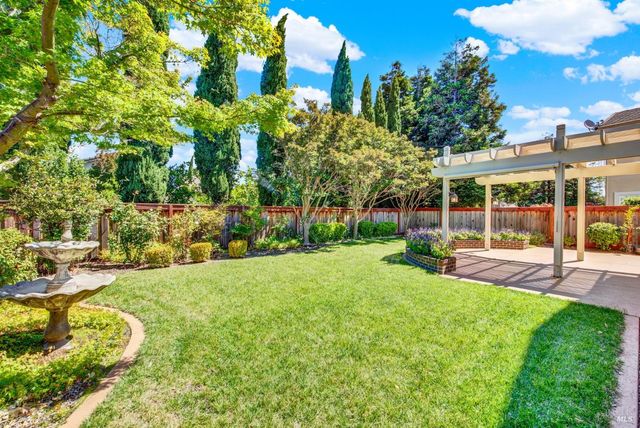 582 Picasso Ct, Fairfield, CA 94534