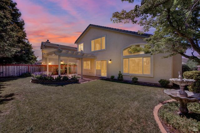 582 Picasso Ct, Fairfield, CA 94534