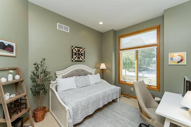 3057 Scanlan Lane NE, Rochester, MN 55906