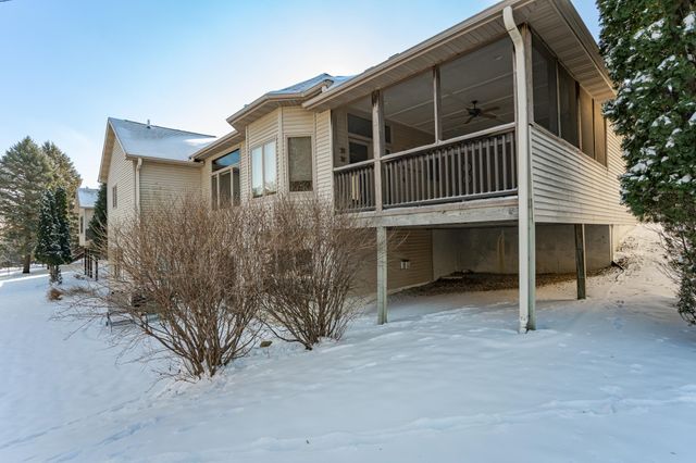 3057 Scanlan Lane NE, Rochester, MN 55906