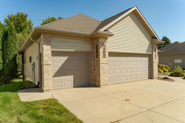 3057 Scanlan Lane NE, Rochester, MN 55906