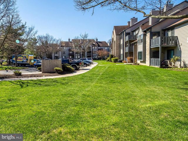 4808-A ABERDEEN DR, Mount Laurel, NJ 08054