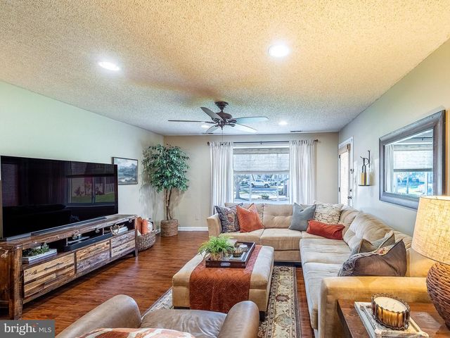 4808-A ABERDEEN DR, Mount Laurel, NJ 08054