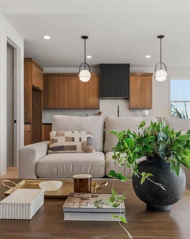 18221 W 168th Terrace, Olathe, KS 66062