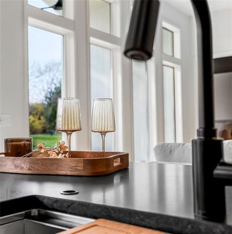 18221 W 168th Terrace, Olathe, KS 66062