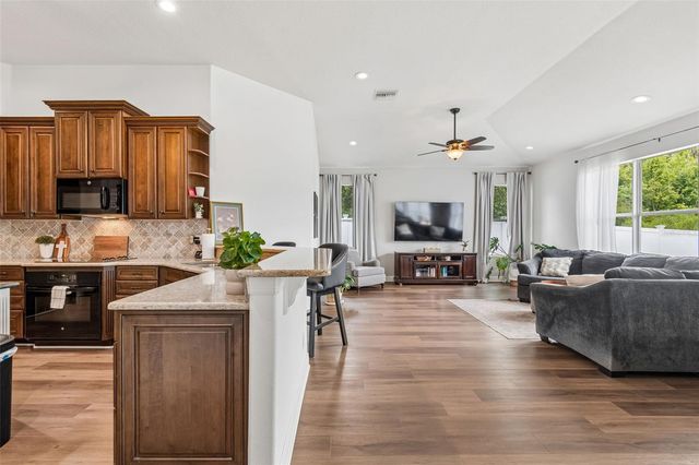 10524 MISTFLOWER LANE, Tampa, FL 33647