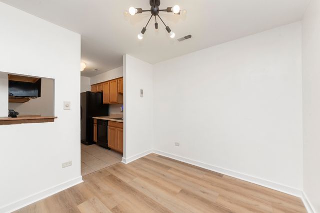 1420 Stonebridge Circle N-3, Wheaton, IL 60189