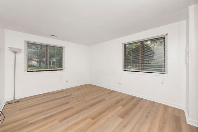 1420 Stonebridge Circle N-3, Wheaton, IL 60189
