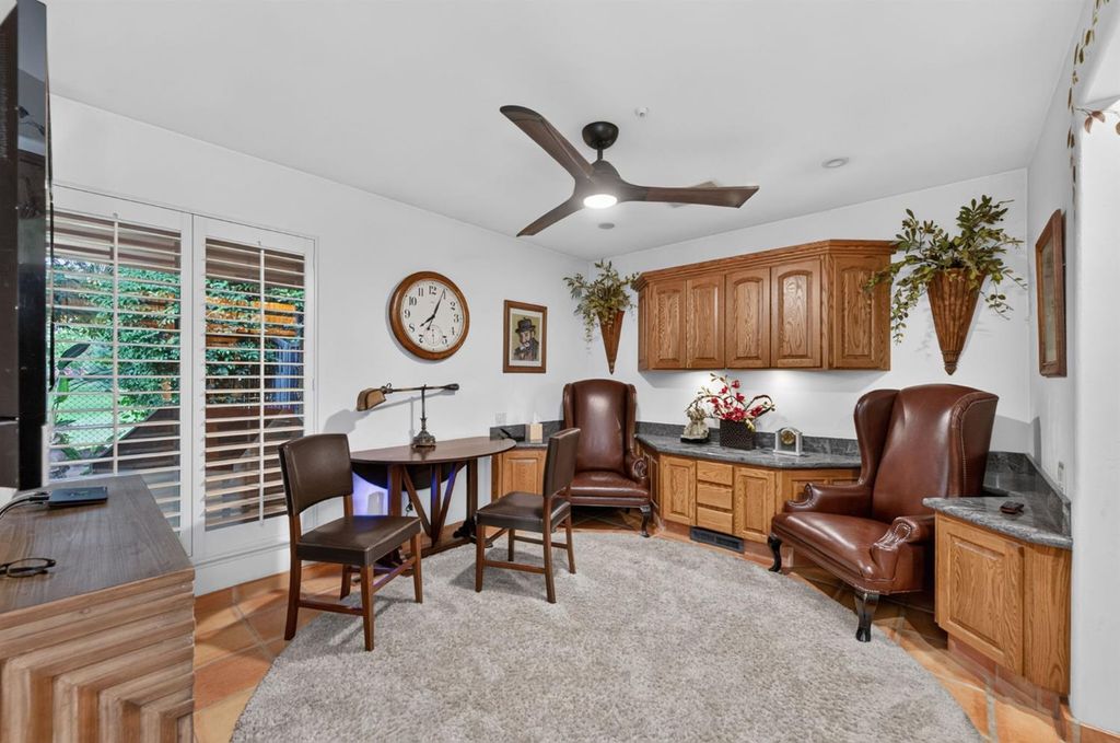 Image 40 of property listing at 5560 N Forkner Avenue, Fresno, CA 93711