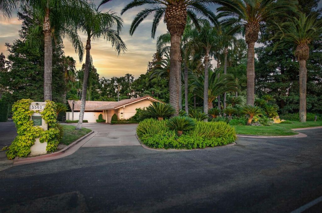 Image 9 of property listing at 5560 N Forkner Avenue, Fresno, CA 93711