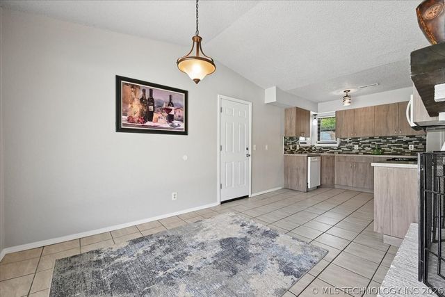 2601 S Redbud Avenue, Broken Arrow, OK 74012