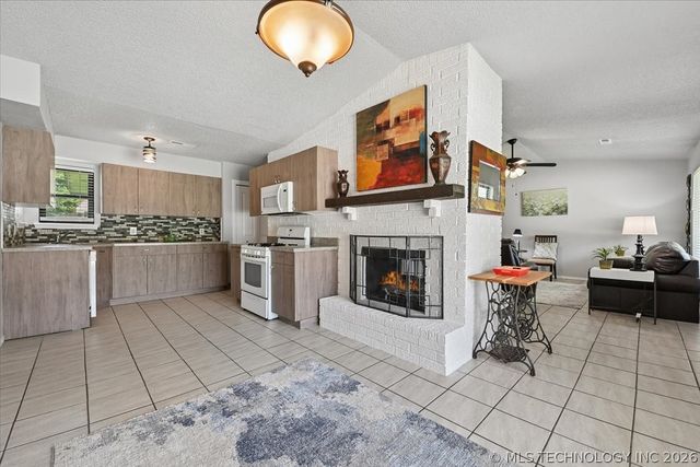 2601 S Redbud Avenue, Broken Arrow, OK 74012