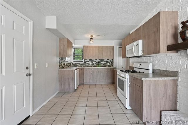 2601 S Redbud Avenue, Broken Arrow, OK 74012