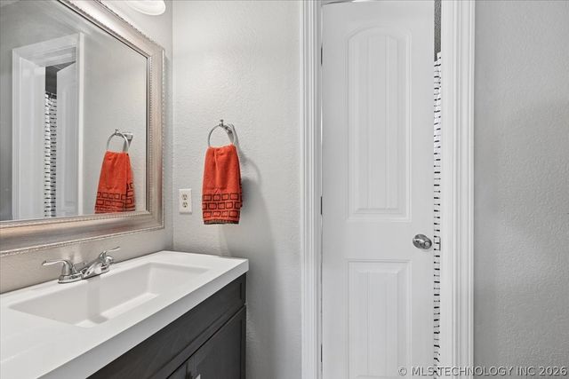 2601 S Redbud Avenue, Broken Arrow, OK 74012