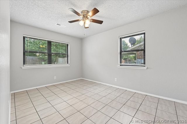 2601 S Redbud Avenue, Broken Arrow, OK 74012