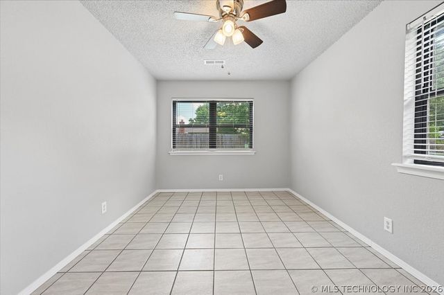 2601 S Redbud Avenue, Broken Arrow, OK 74012