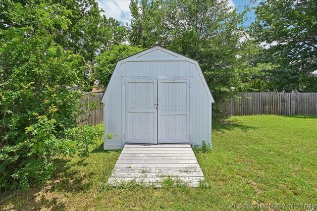 2601 S Redbud Avenue, Broken Arrow, OK 74012