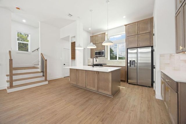 2125 Hoskins Drive D, Houston, TX 77080