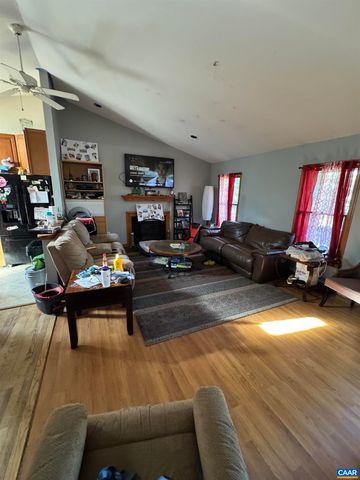 72 HILLCREST DR, Ruckersville, VA 22968