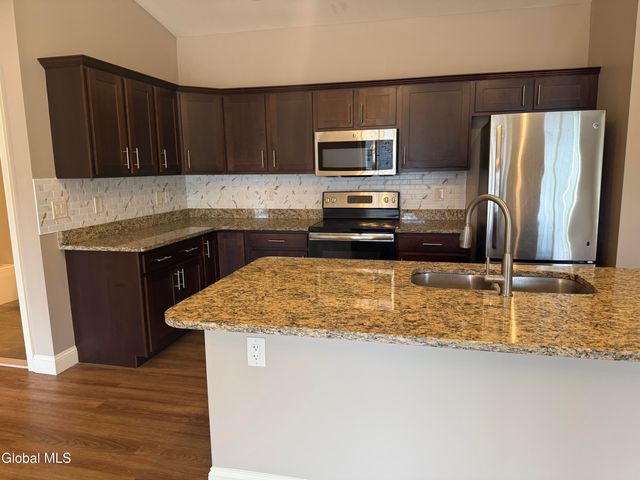 48 Bavarian Way 125, Altamont, NY 12009