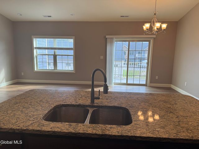 48 Bavarian Way 125, Altamont, NY 12009