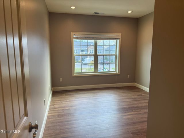 48 Bavarian Way 125, Altamont, NY 12009