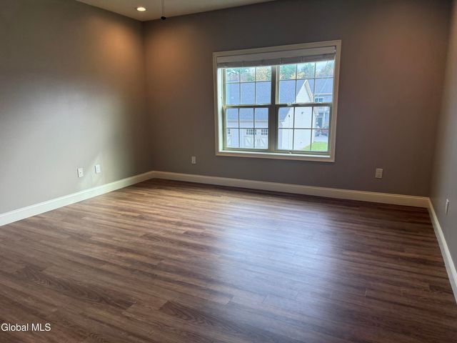 48 Bavarian Way 125, Altamont, NY 12009