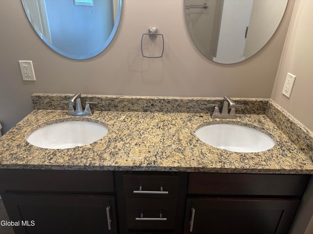 48 Bavarian Way 125, Altamont, NY 12009