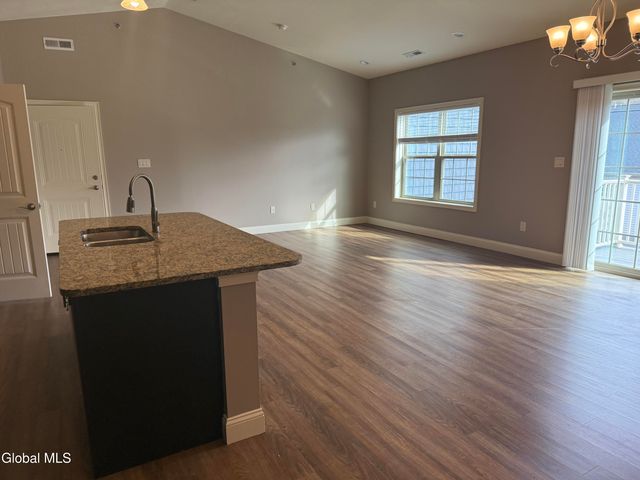 48 Bavarian Way 125, Altamont, NY 12009