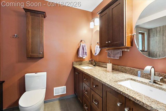 40111 Finley Drive, Canton Charter Township, MI 48188