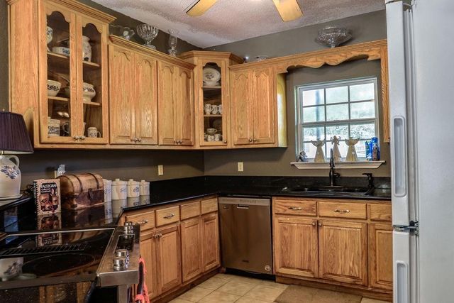 186 Goodnight Trail, Livingston, TX 77351