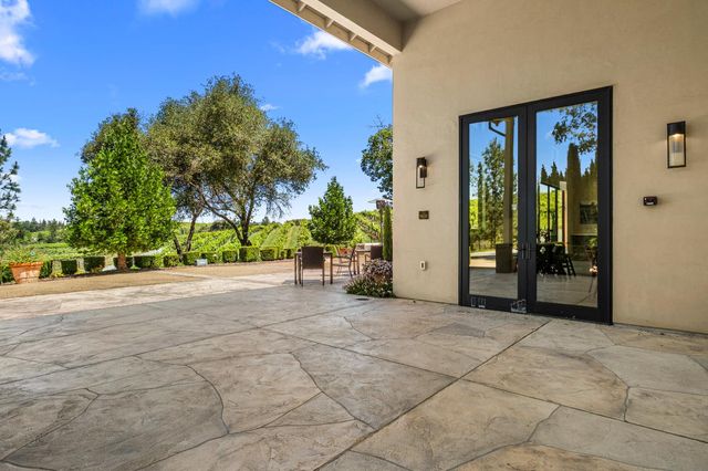 7460 Fairplay Rd, Somerset, CA 95684