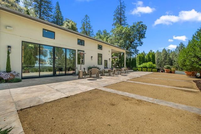 7460 Fairplay Rd, Somerset, CA 95684