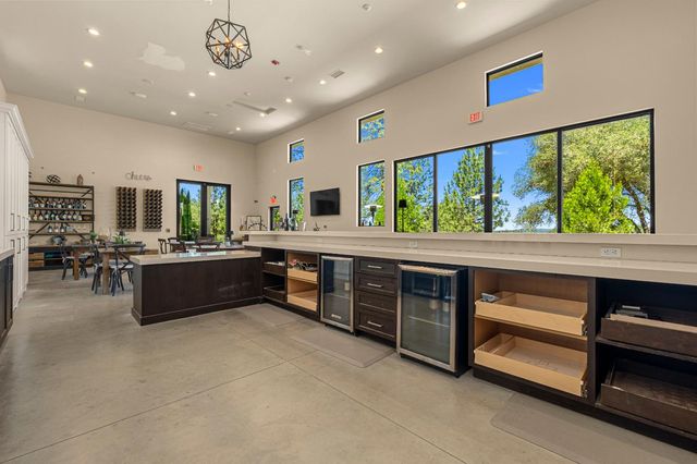 7460 Fairplay Rd, Somerset, CA 95684