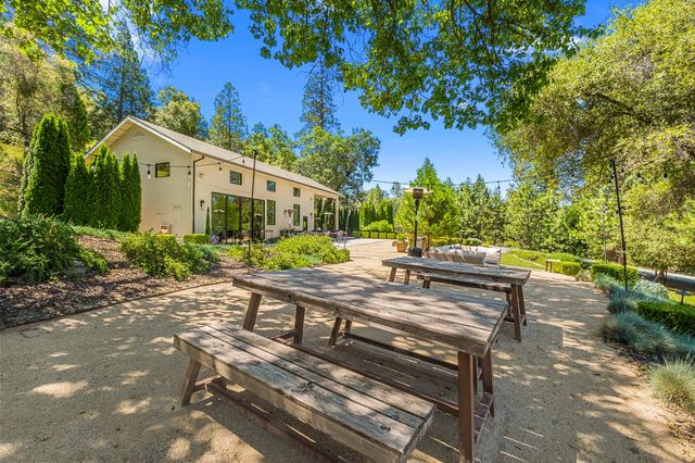 7460 Fairplay Rd, Somerset, CA 95684