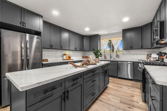 7460 Fairplay Rd, Somerset, CA 95684