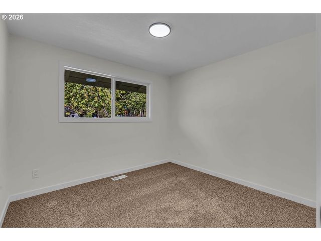 12020 Sw 95TH Ave, Tigard, OR 97223