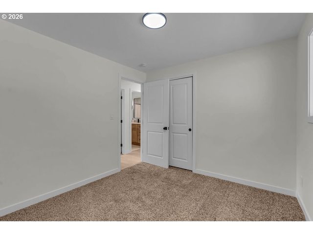 12020 Sw 95TH Ave, Tigard, OR 97223