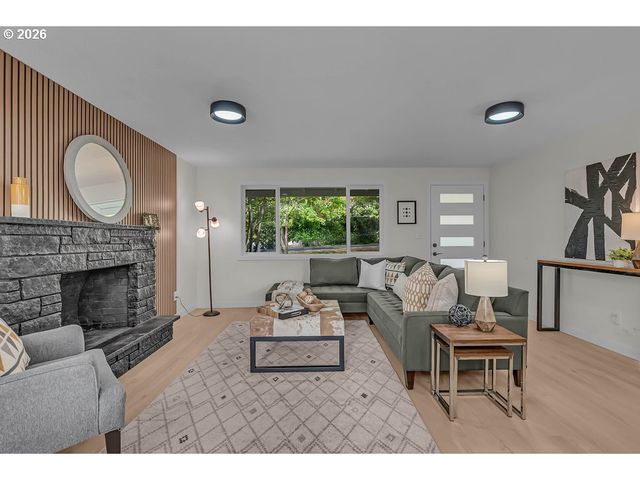 12020 Sw 95TH Ave, Tigard, OR 97223