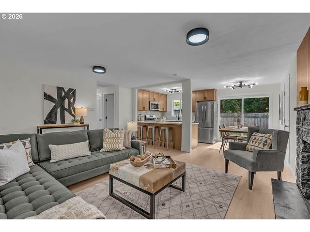 12020 Sw 95TH Ave, Tigard, OR 97223