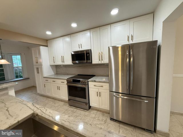 15 E PARK RD, Newtown, PA 18940